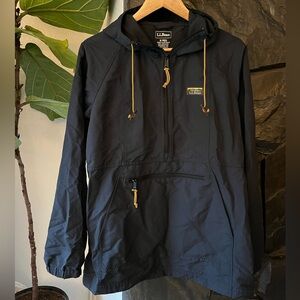 LL Bean Mountain Classic Anorak in Black. Women’s Medium.